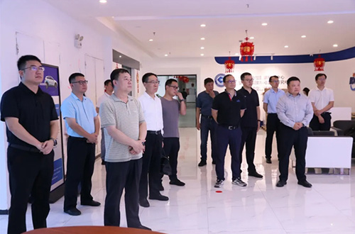 山东能源集团专家团队赴至博光电考察交流