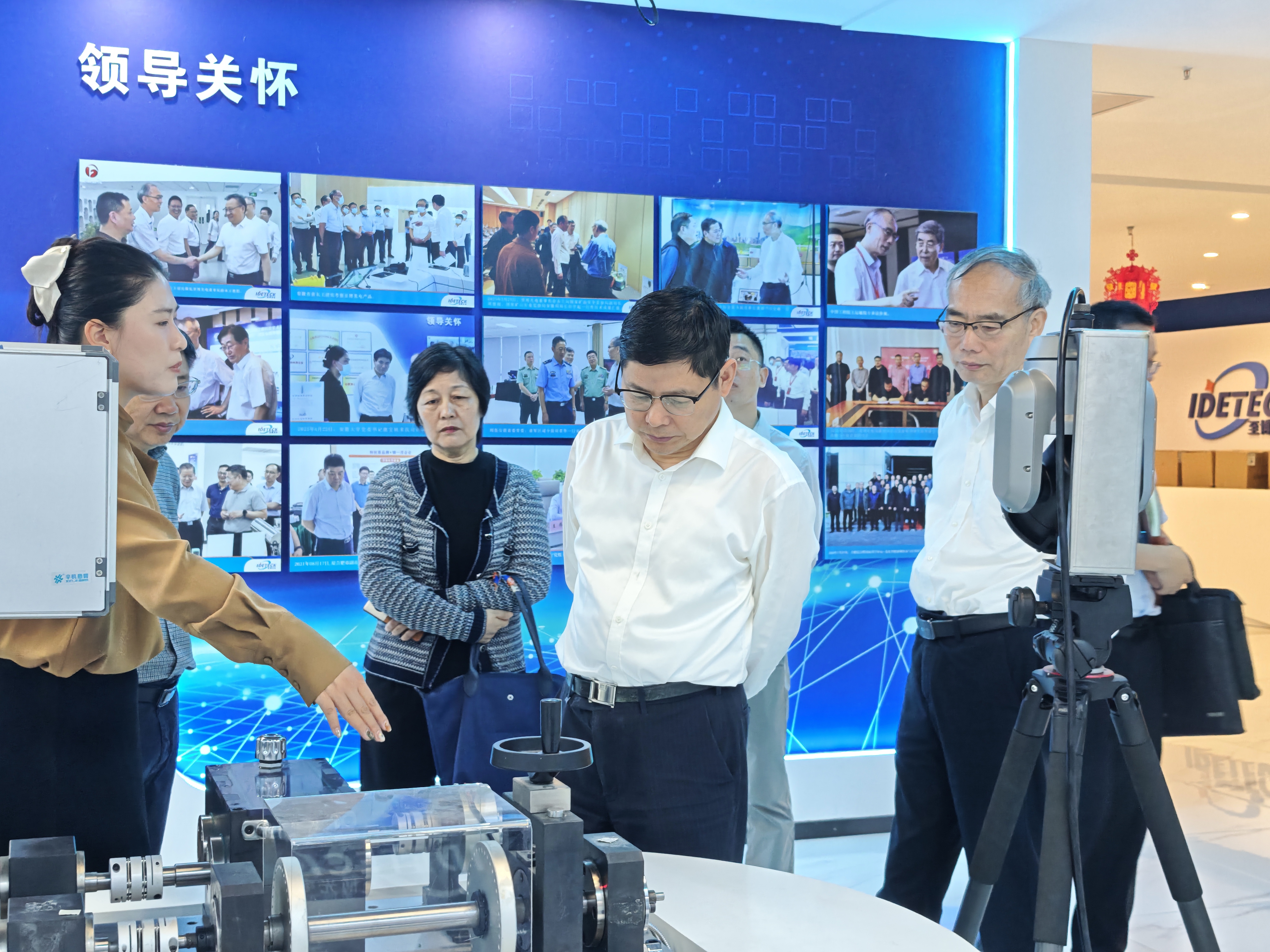 安徽省科技厅吴劲松书记一行莅至博光电考察指导——共探光电产业创新发展新路径